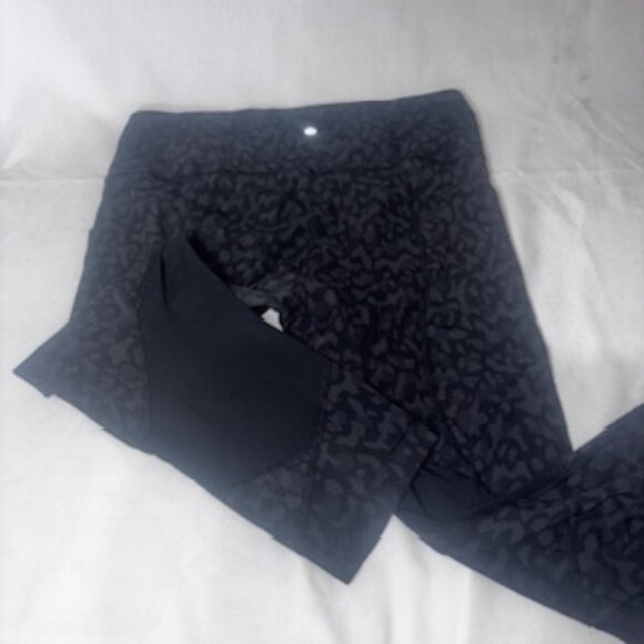 lululemon athletica Pants - Lululemon Align High-Rise Crop 22" Formation Camo Deep Coal Multi Leggings Sz 12